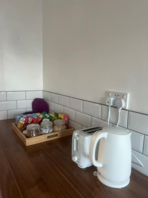 Home In Basildon, Essex エクステリア 写真