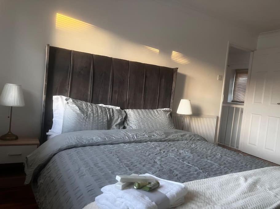 Home In Basildon, Essex エクステリア 写真