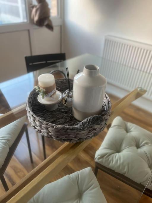 Home In Basildon, Essex エクステリア 写真